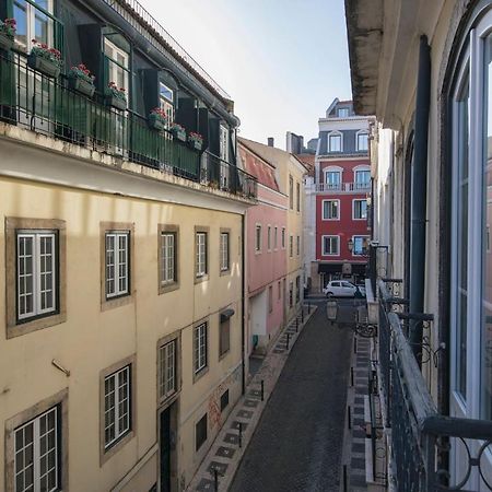 Lovelystay - Chiado 2 Bedroom Charm! Лиссабон Экстерьер фото