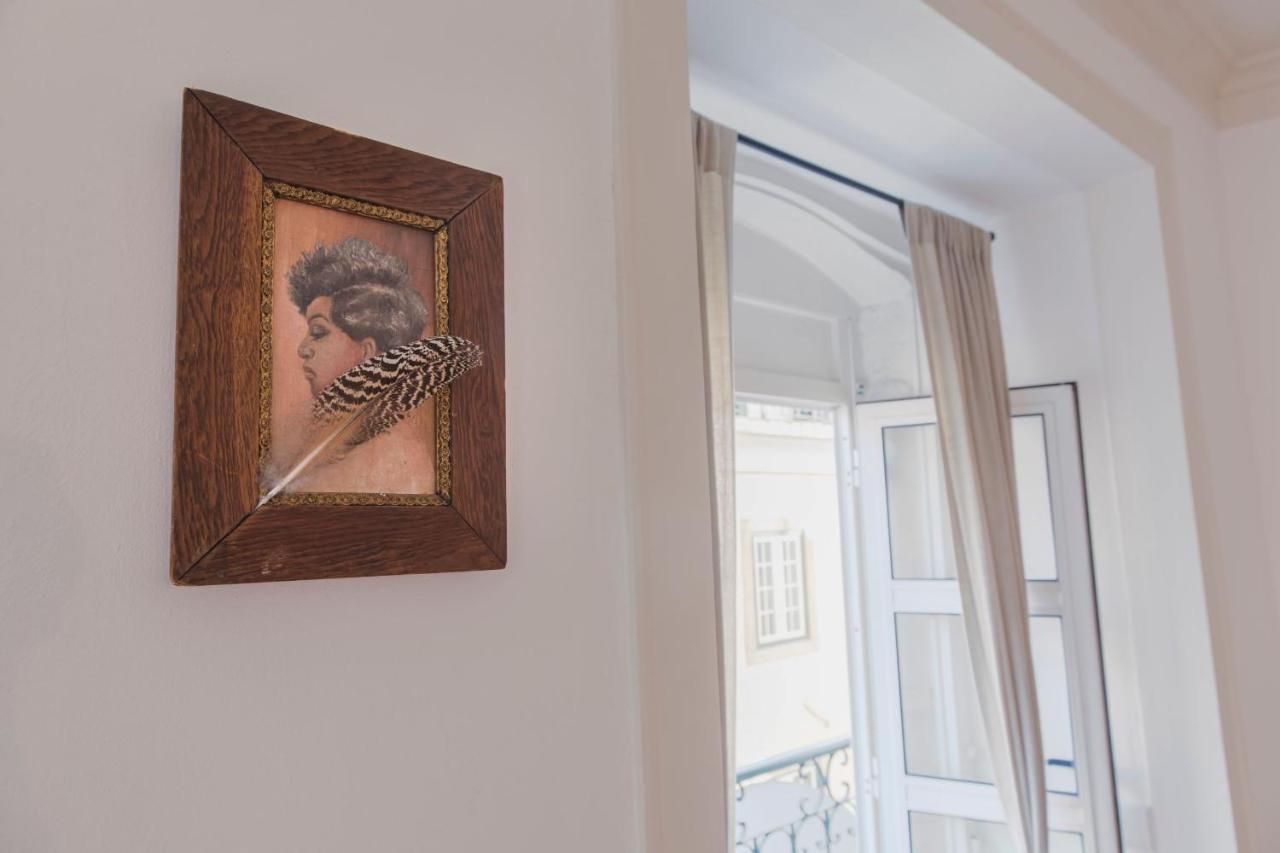Lovelystay - Chiado 2 Bedroom Charm! Лиссабон Экстерьер фото