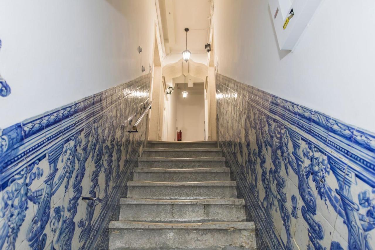 Lovelystay - Chiado 2 Bedroom Charm! Лиссабон Экстерьер фото