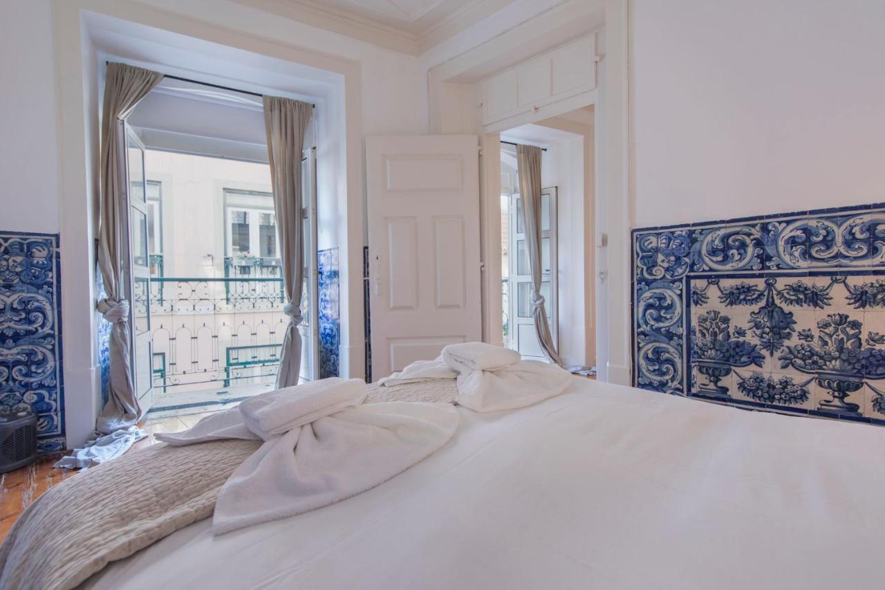 Lovelystay - Chiado 2 Bedroom Charm! Лиссабон Экстерьер фото