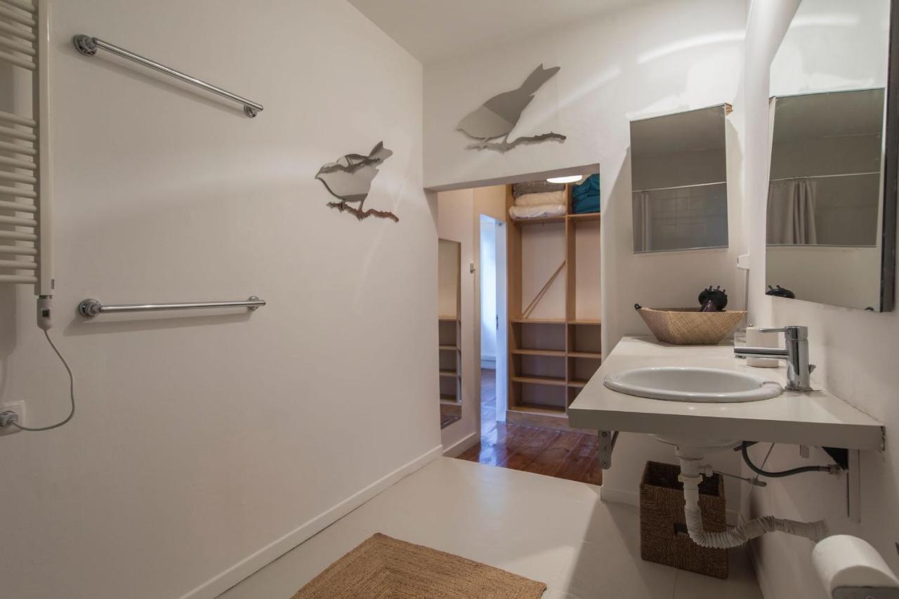 Lovelystay - Chiado 2 Bedroom Charm! Лиссабон Экстерьер фото